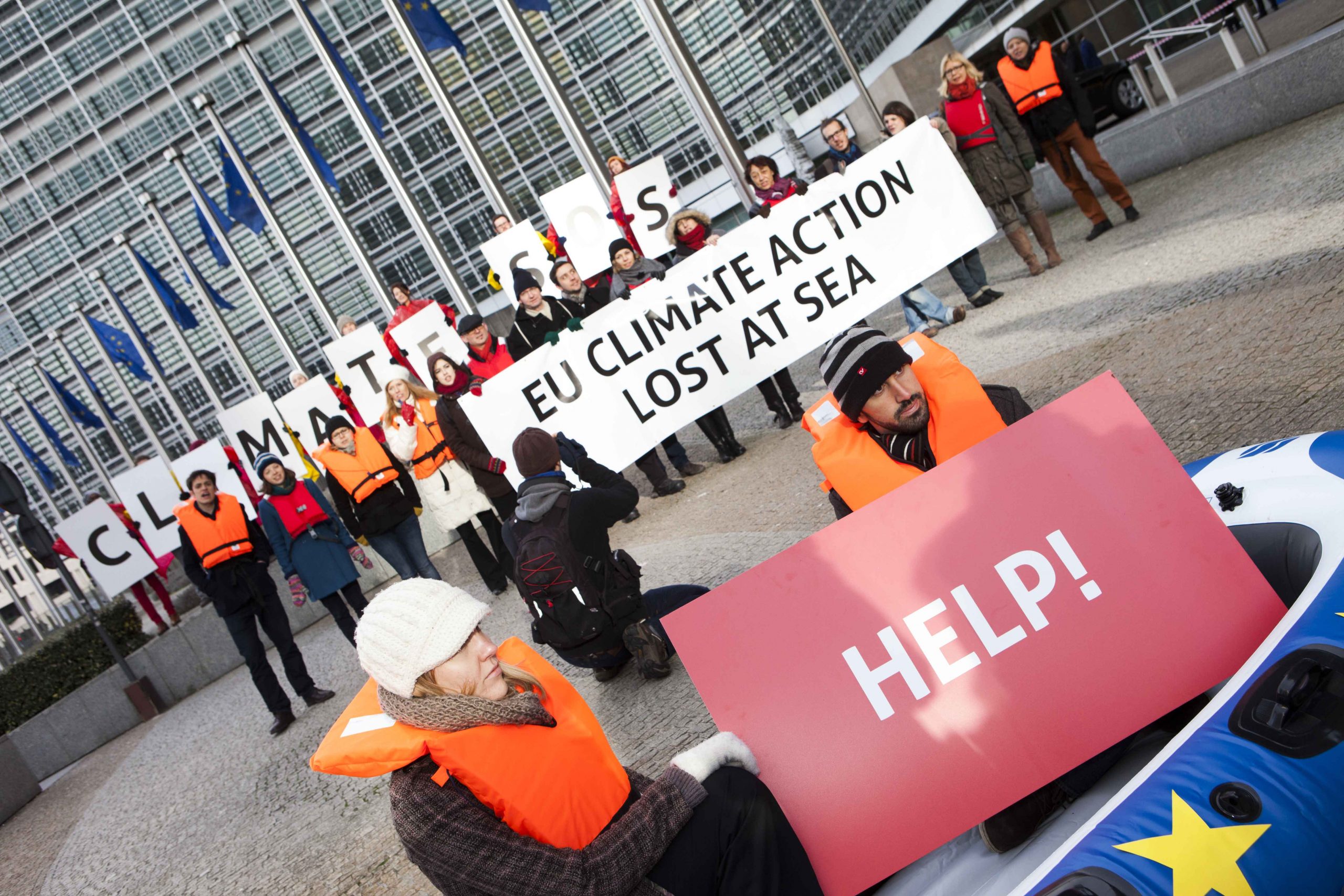 Brysselissä osoitettiin mieltä vuonna 2014 EU:n laimeita ilmastotoimia vastaan.
