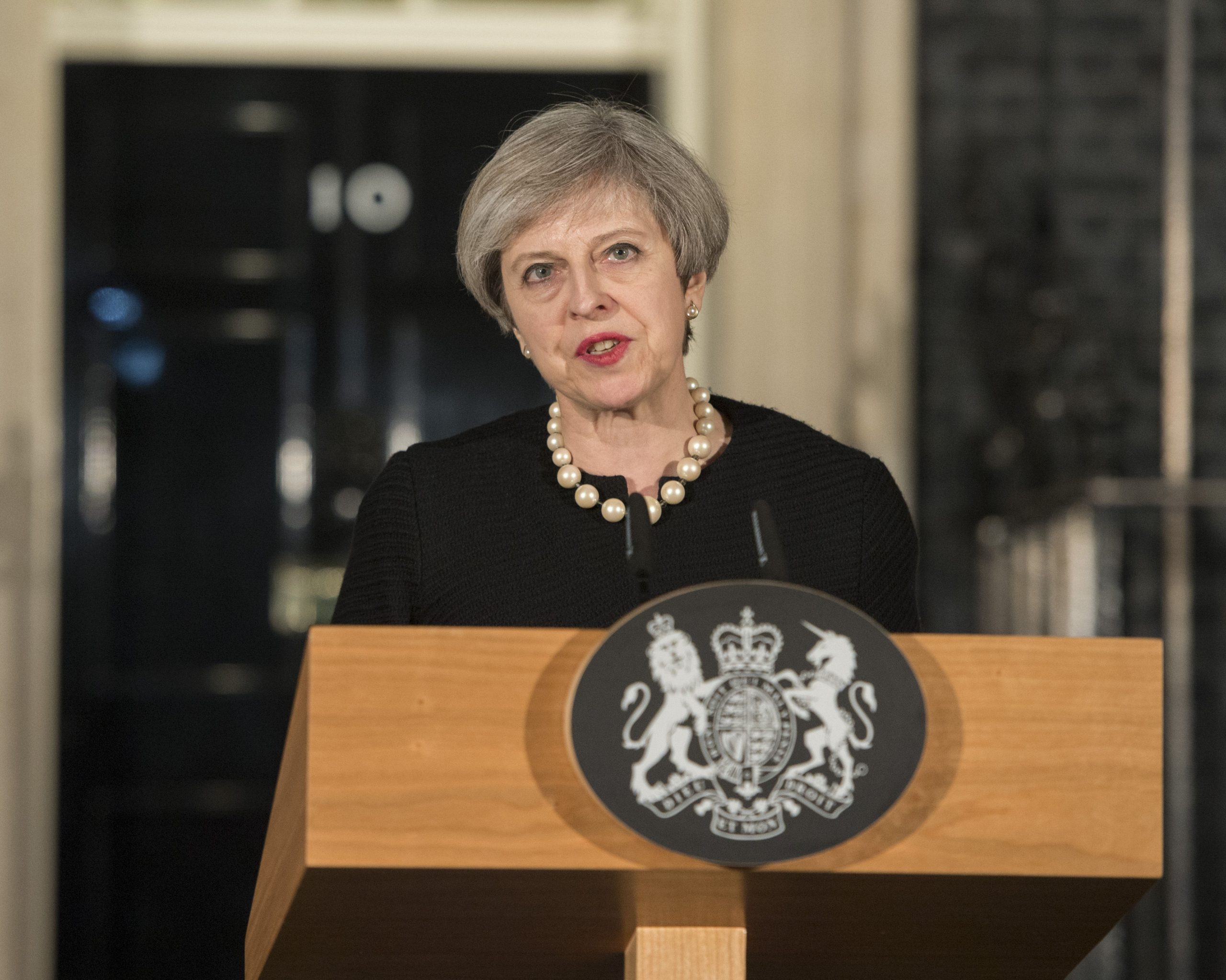 Theresa May piti tiedotustilaisuuden Westminsterin terrori-iskun jälkeen maaliskuussa 2017.