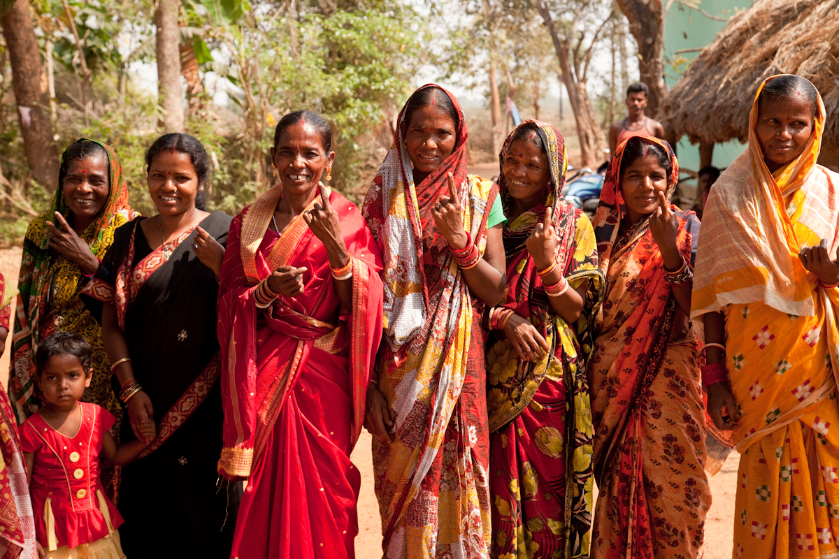 Naisia Intian Odishassa.