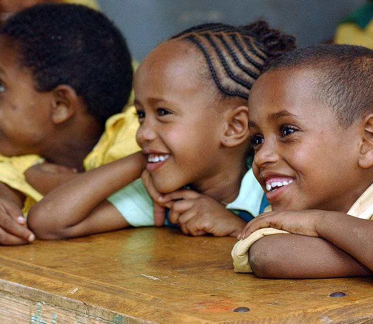 lapset-koulussa-etiopia