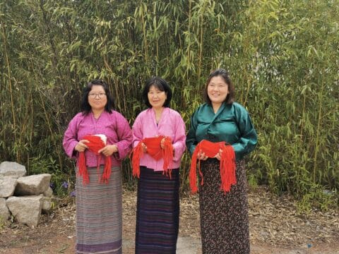 Kangasmaskeista työpaikka – tuloja ruokaan, vuokraan ja lasten etäkouluun