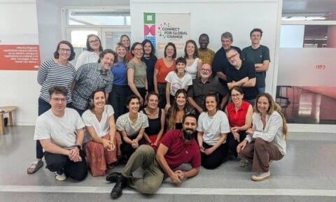 Kumppanijärjestöjen edustajat ryhmäkuvassa.